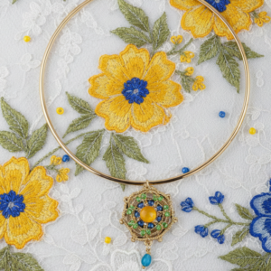 Collana ruota giallo blu