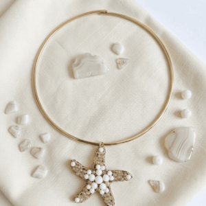 Collana rigida stella grande bianca